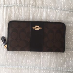 Coach Brown/Black Wallet- BRAND NEW!!!